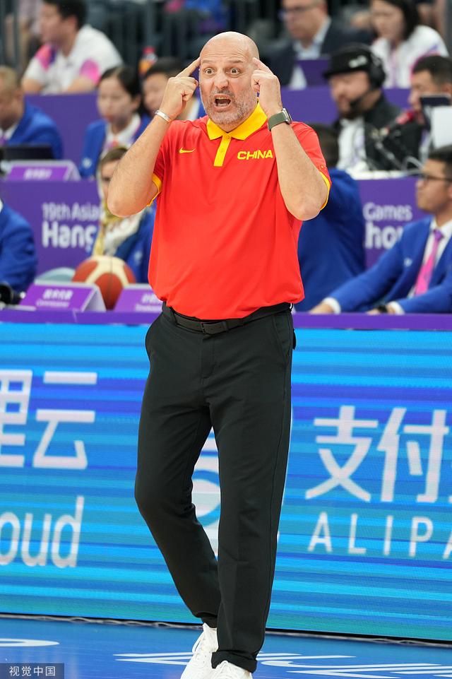 AG娱乐-海南男篮轻松取胜,士气如虹,越战越勇的是谁